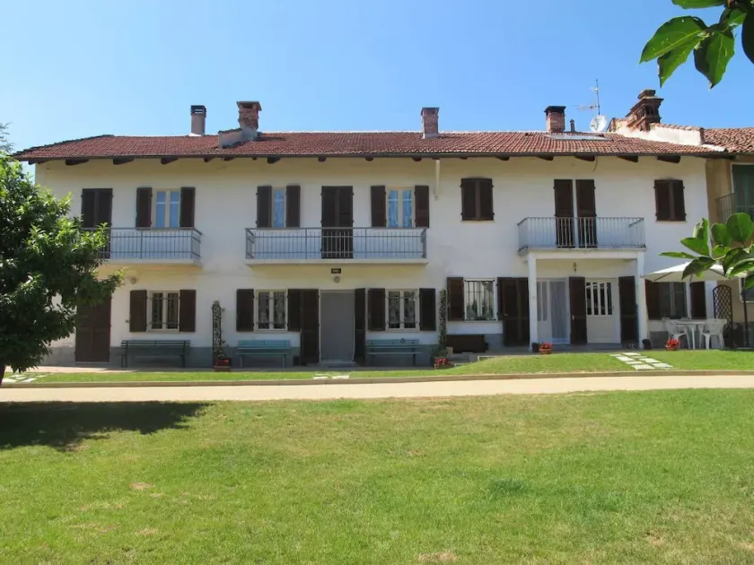 Country house near Turin and the Monferrato hills - Image 1