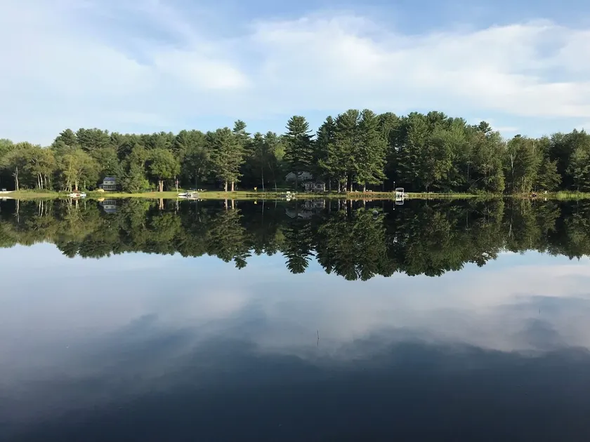 Dock, Deck und Terrasse am See. - Image 1