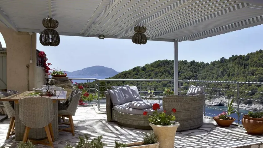 Stunning Kefalonia Villa | Villa Daisya | 3 Bedrooms | Seafront - Image 1