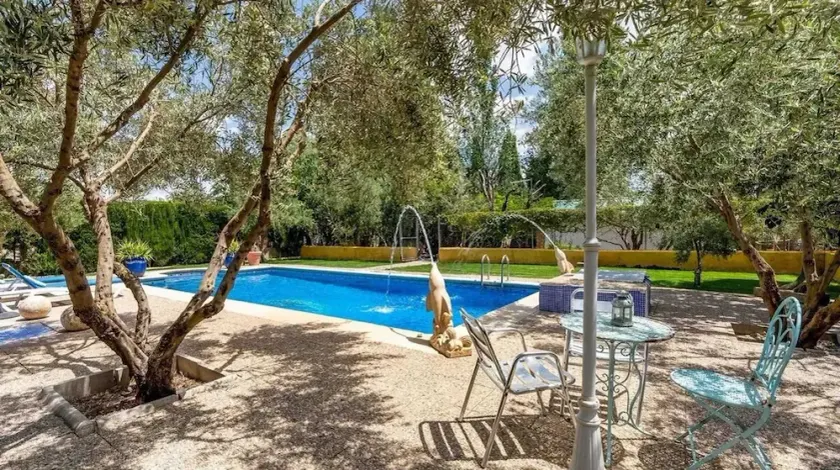 Homerez - Villa i Baza med pool - Image 1