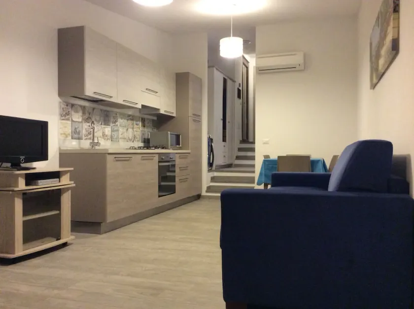 Palau (OT), a 650 metros de la playa, ideal para parejas y familias. - Image 1
