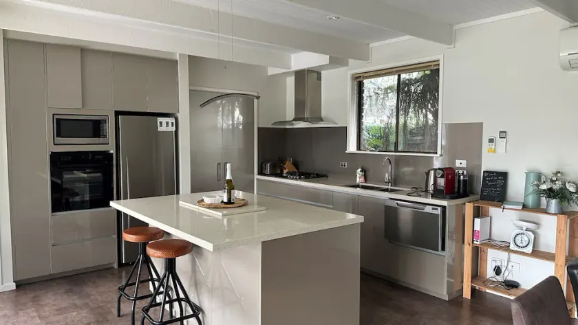Close to the Shops Beach, Perfect for 2 Families - Image 1