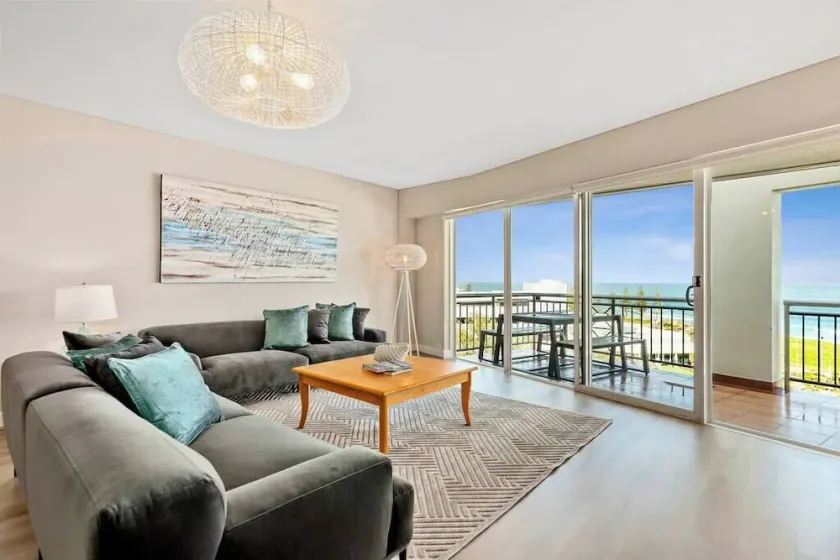 Apartment M503 - panoramic ocean views for miles! - Image 1
