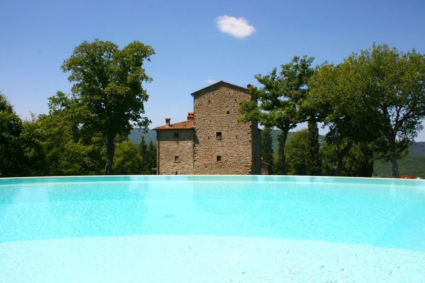 Wonderful private villa for 16 people with WIFI, private pool, TV and parking  - Image 1