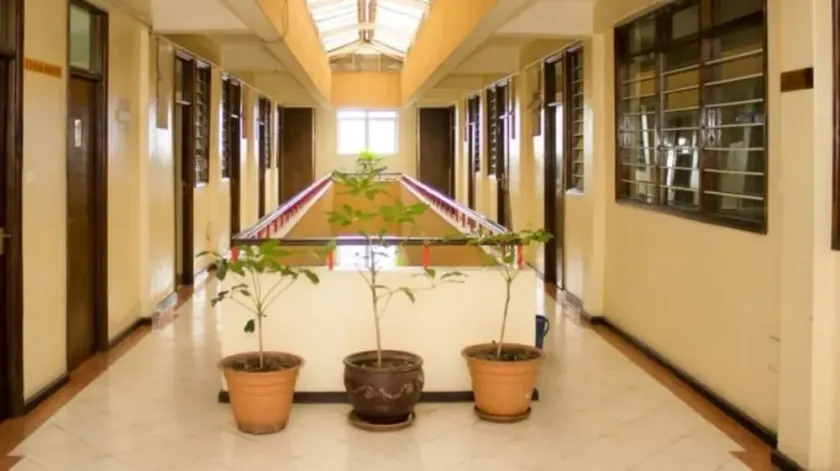 Avenue Suites Hotel - Image 1