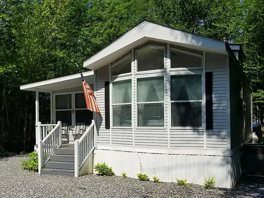 Point Sebago Resort - Sjov for alle aldre - 30 Purple Road - Image 1