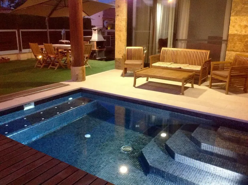 LUXURY VILLA IN CAMBRILS-TARRAGONA. BEACH AT 200 m. - Image 1