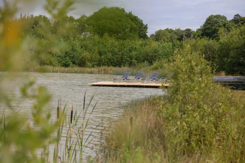 Lake View Barn Beautiful 4 bedroomed conversion sleep 9 with use of private lake - Image 1