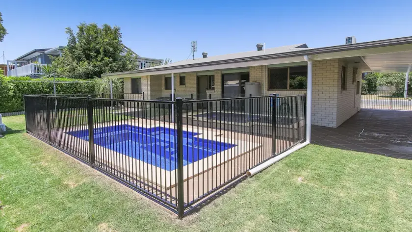 Hibiscus Holiday Home - Image 1