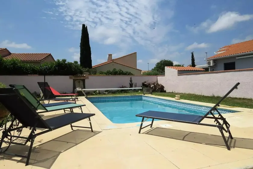 Villa familiale piscine privée 6 personnes Proche plage 6PC7 - Image 1