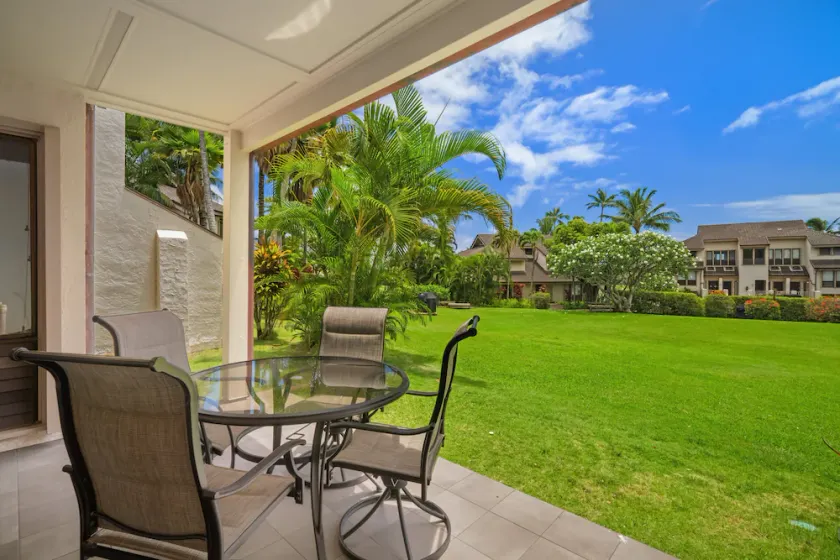 1Br 1Ba Kahala Tropical Dream, Pool, Garden View 513 - Image 1