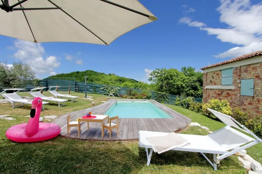 Lovely villa in a peaceful area - Image 1
