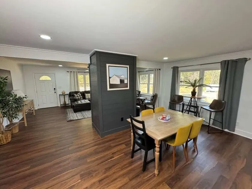 Corporate & Family Stay | 4BR | Fire Pit | Pickleball | Pets OK - Image 1