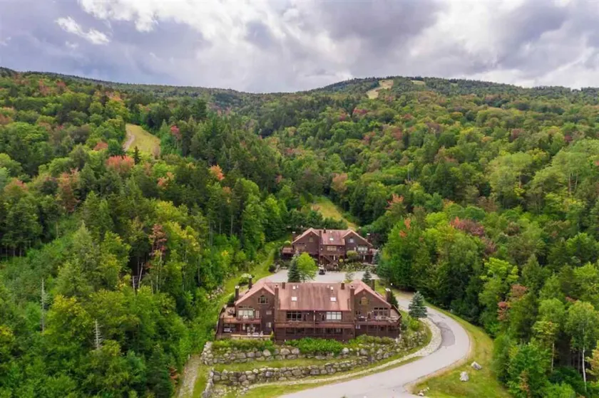 V3 Gorgeous SKI-IN Mountain View Townhouse with great views in Bretton Woods Fast wifi - Image 1