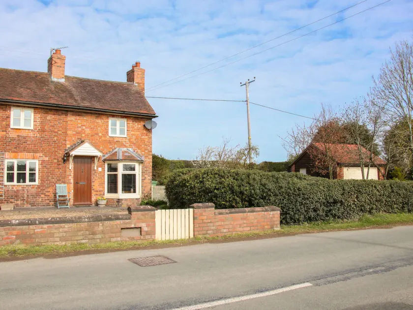 1 Royal Oak Cottages - Image 1