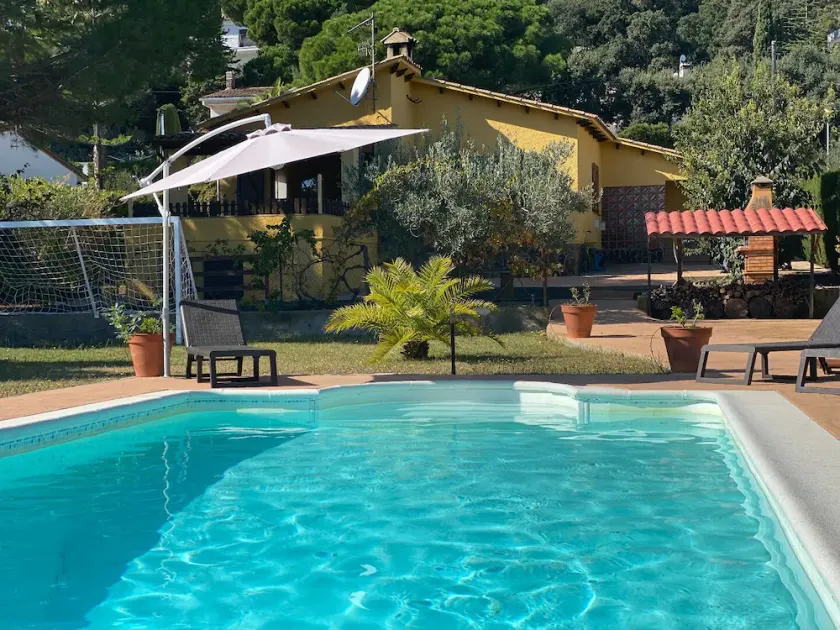 Villa entièrement équipée avec barbecue, jardin et piscine privée - Image 1