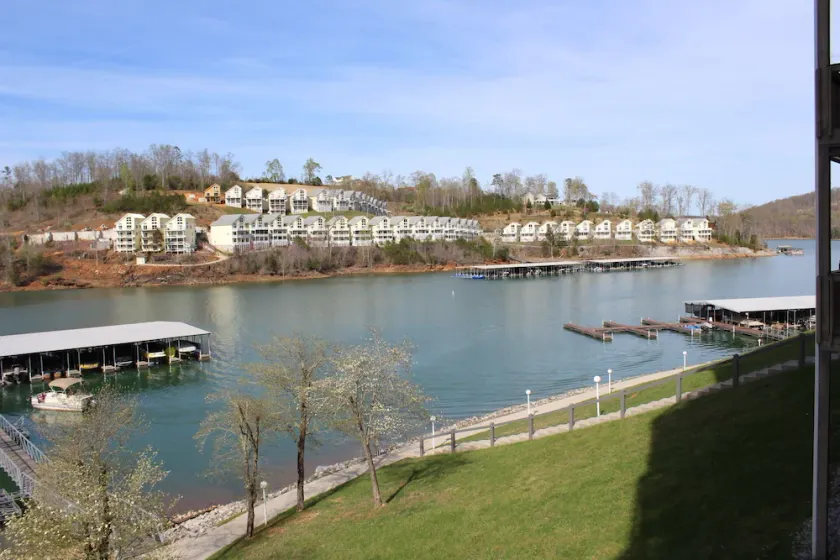 Spacious Lakefront Condo with Private Deck and Direct access to the Lake - Image 1