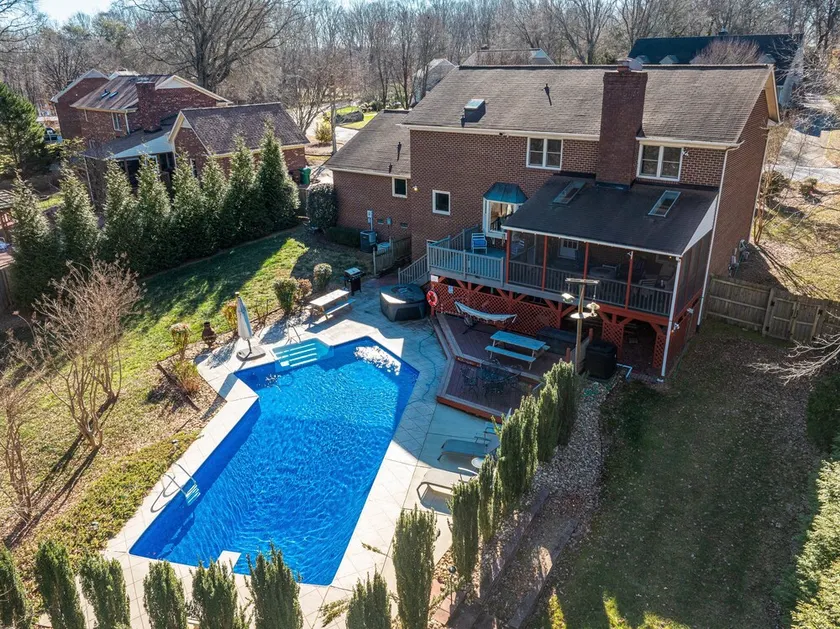 Private & Spacious 4BR w/ Heated Pool, Hot Tub & Fire Pit - Near HPU & Market - Image 1