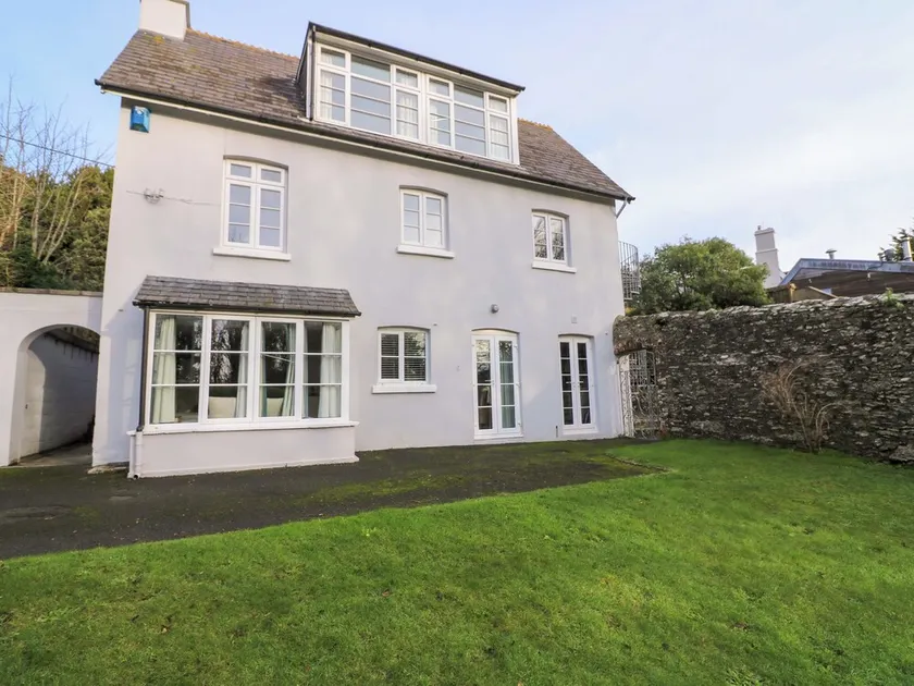 Blackstone Cottage - Image 1