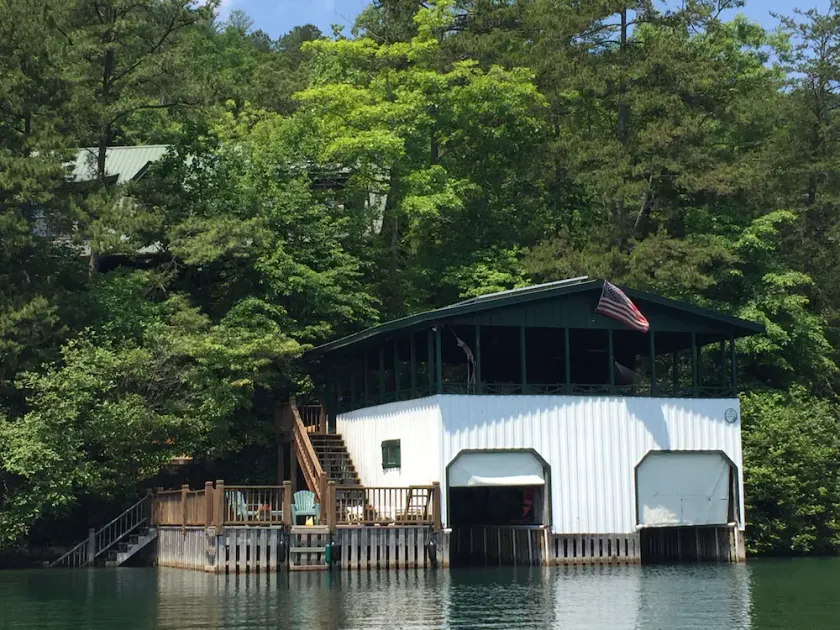 Spacious 5 Bdrm / 5 bath home on Best Part Of Lake Rabun with stunning views! - Image 1