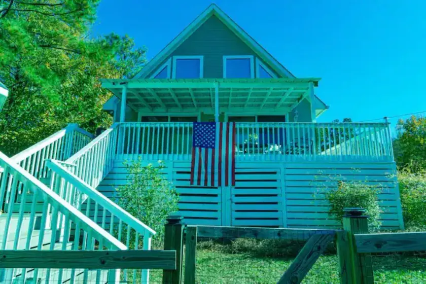 ‘Bout Time Vacation - Pet Friendly - Amazing Hot Jacuzzi and Spa Room - Elegant - Image 1