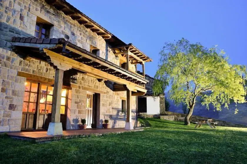 House of Bustantegua for 8 personer - Image 1