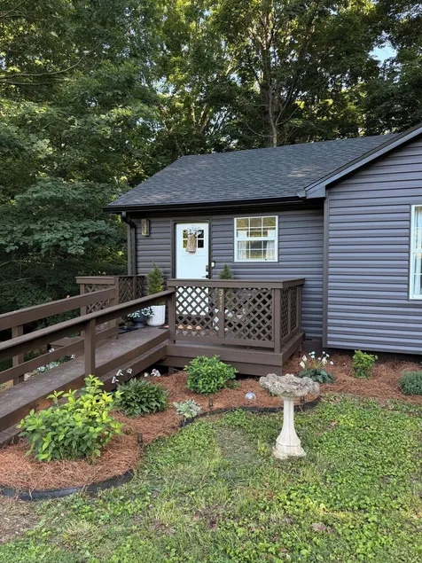 THE COVE - cozy lakeside cottage with a fire pit & Barren River lake access - Image 1