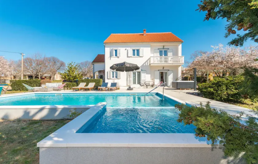 Beautiful home in Tinj - Image 1