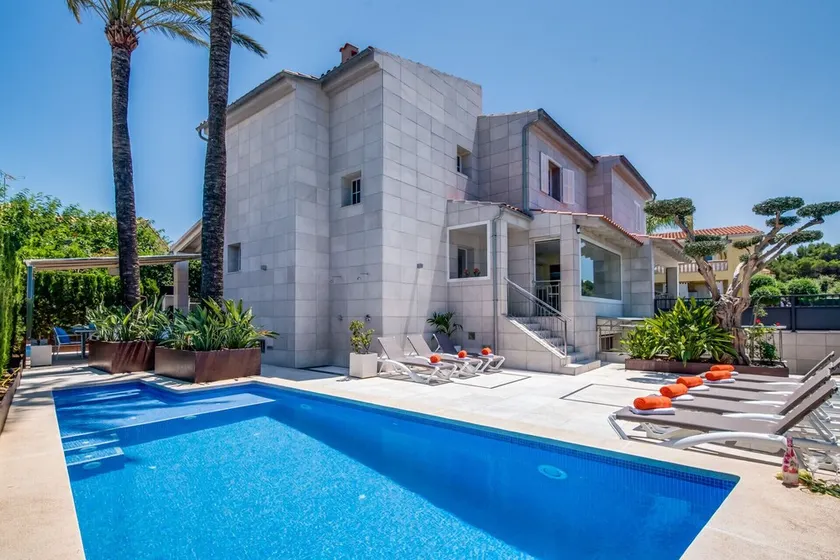 Luxurious house near sea Barcares Nou Alcudia - Image 1