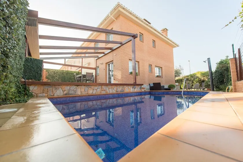 HomeHolidaysRentals Royal - Image 1