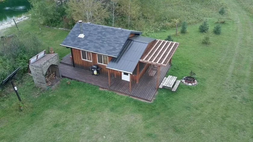 Solar off-grid with outdoor Pool, Sauna & cross-country ski trails - Image 1