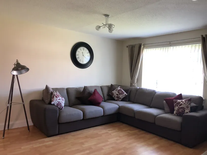 Comfortable family home - Image 1