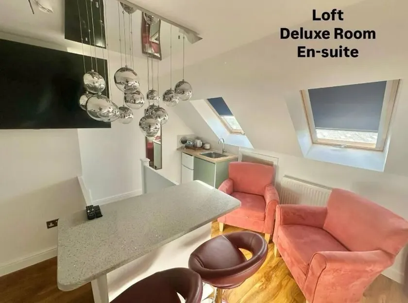 Silk Hotel - Image 1