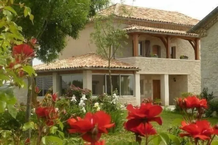 Komplett renoviertes Ferienhaus Ferienhaus mit Pool für 12 Personen - Image 1