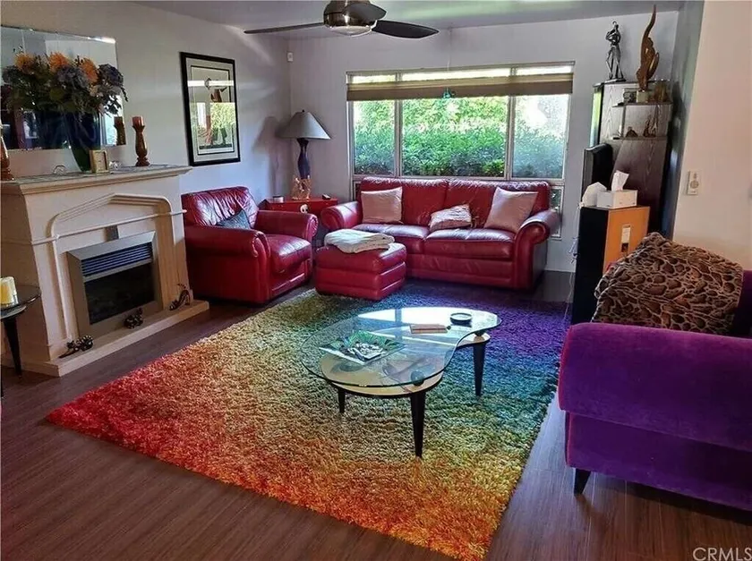 Colorful Warm Weather Jewel House 10,000 sq ft lot. - Image 1