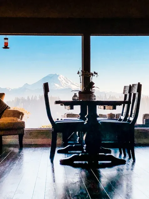 Breathtaking Mt Rainier & Cascade Views, Whole House-Hot Tub/FirePit/Pool Table - Image 1