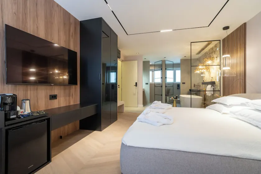 Luxury rooms FOR GIFT  - Image 1