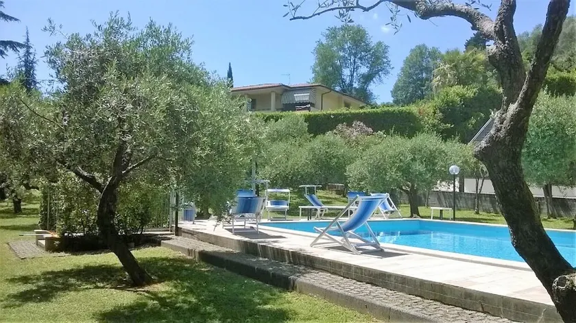 Fully equipped charming holiday home with BBQ, private pool & garden | Pets are welcome - Image 1