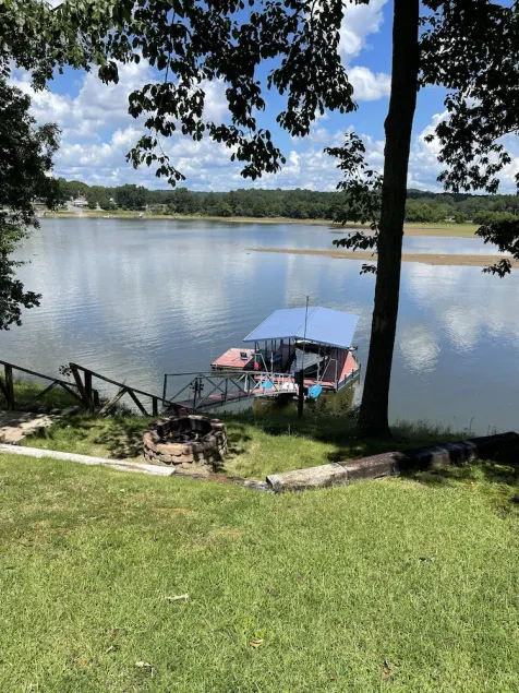 Enjoy the lake while still close to all Cullman has to offer! - Image 1