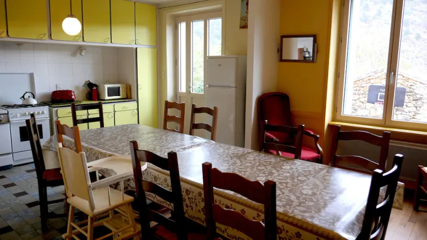 Charming gite for up to 12 people in the heart of the Allier valley - Image 1