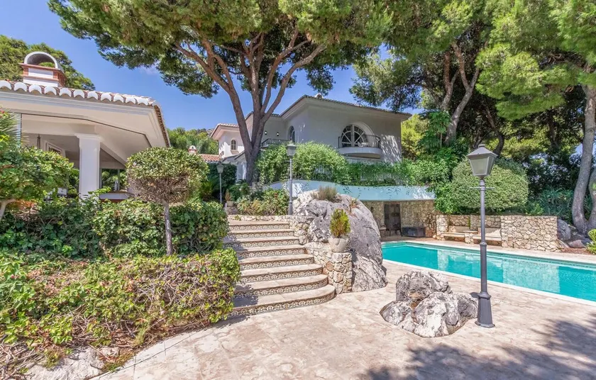 Luxurious Home In Málaga - Image 1