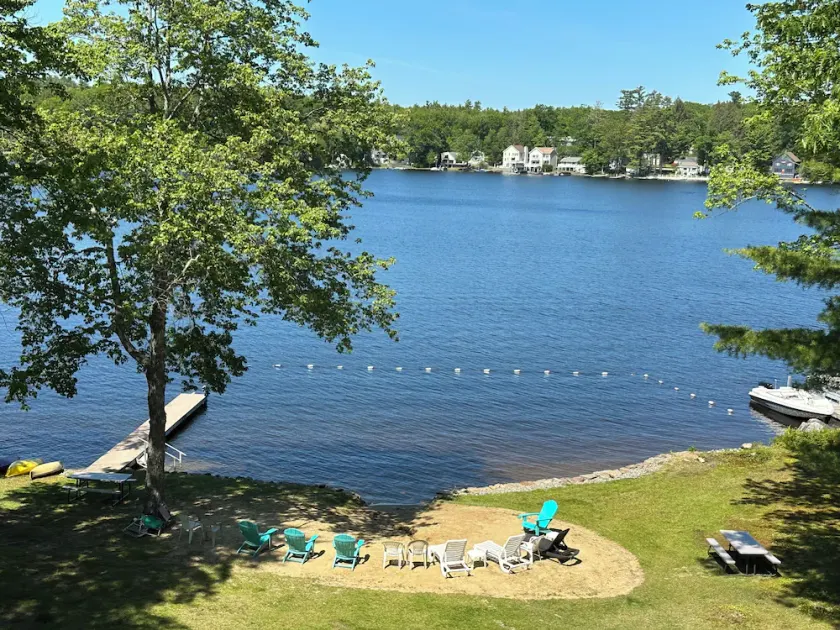 Northwood Lake Cottage Stor sandig barnvänlig strandkabel och WiFi - Image 1