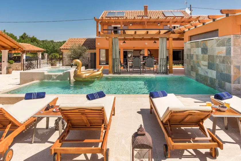 Villa Klementina - Three Bedroom Villa, Sleeps 6 - Image 1