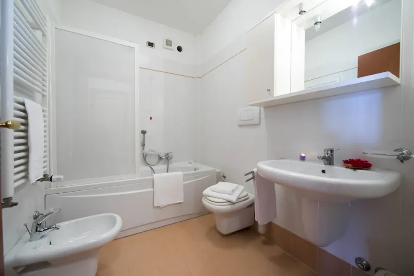 Porto Letizia S9, Porlezza, Italy - Image 1