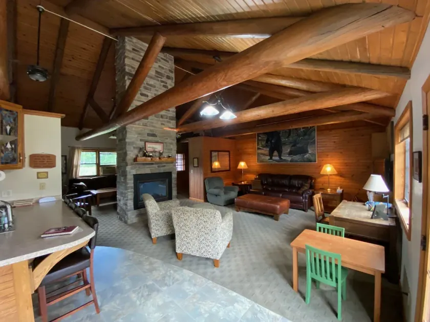 Peaceful, Quiet Retreat in the North Woods - Image 1