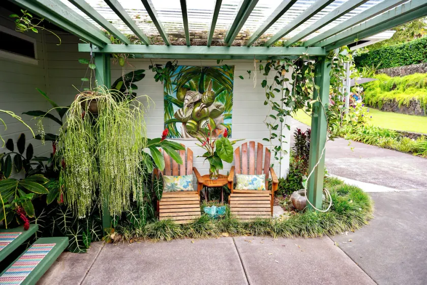5 Minutes to Beach & Town-Perfect Location, Private & Peaceful. A/C. - Image 1