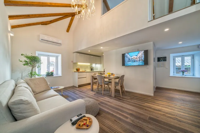 Feel like an Emperor Apartments - Image 1