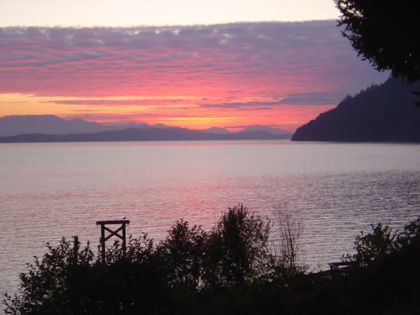 Waterfront cottage close to ferry - Image 1