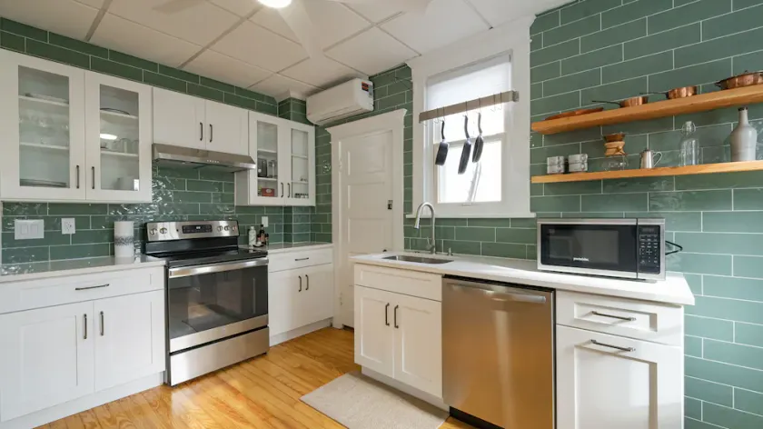 Beautiful Remodeled Downtown Frederick Cottage (Pet-Friendly) - Image 1