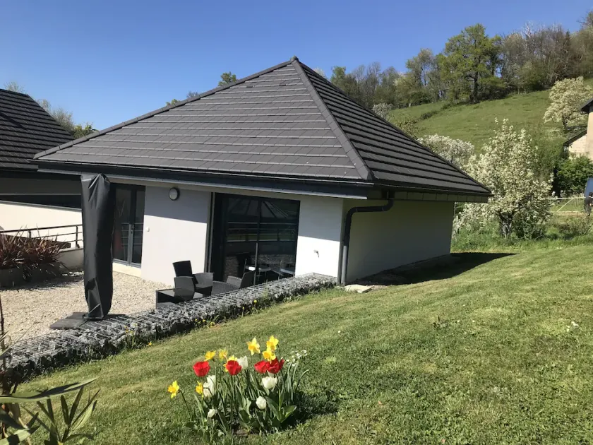 Dejligt nyt hus stille, tæt på butikker 8 km fra Aix-les-Bains - Image 1